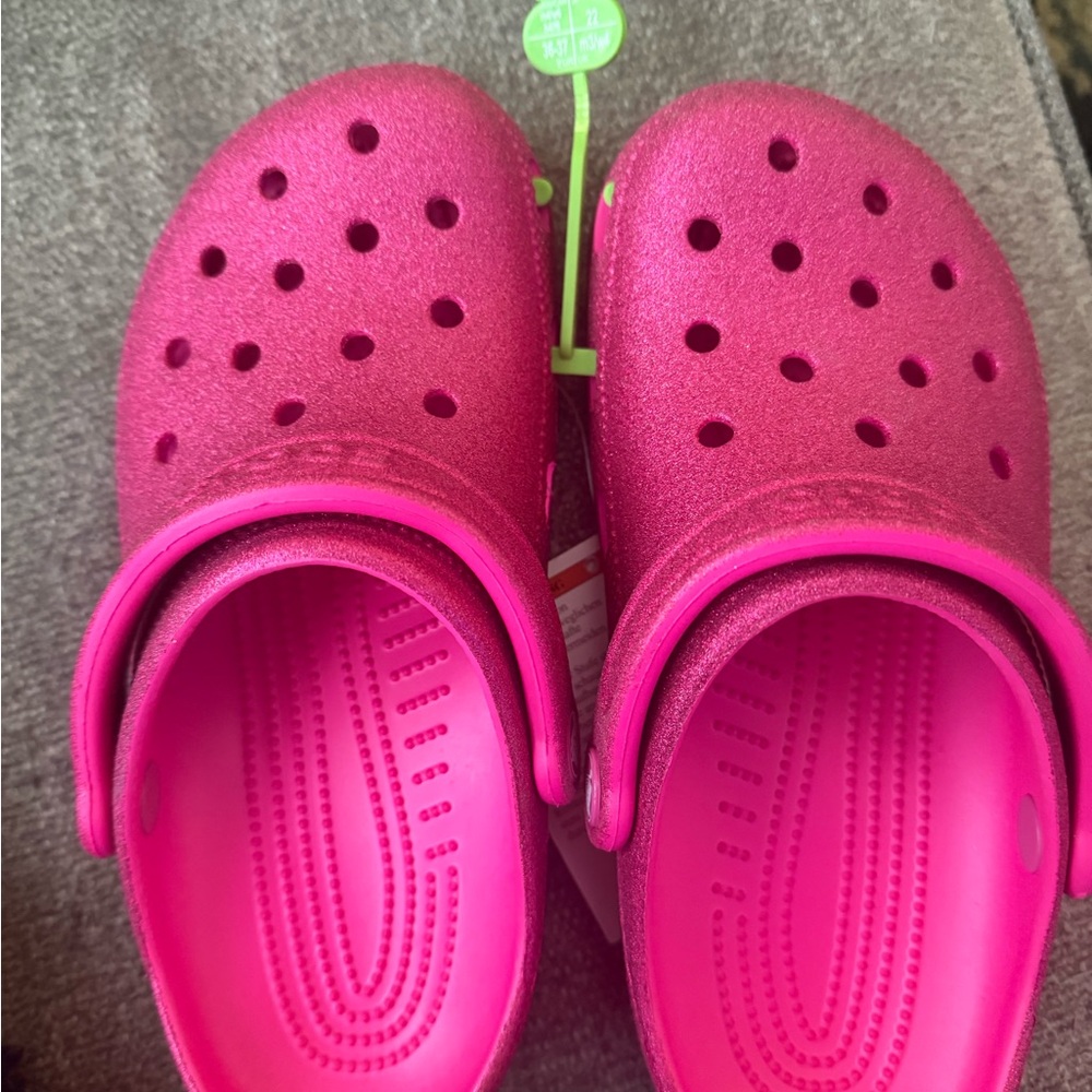 CROCS